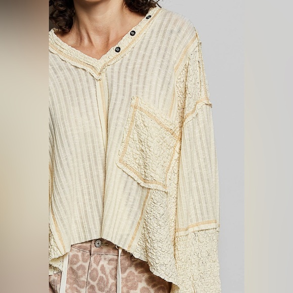 ♥️Hello Gorgeous! POL V-Neck Long Sleeve Top with Stitch Detail- Natural - Picture 6 of 9